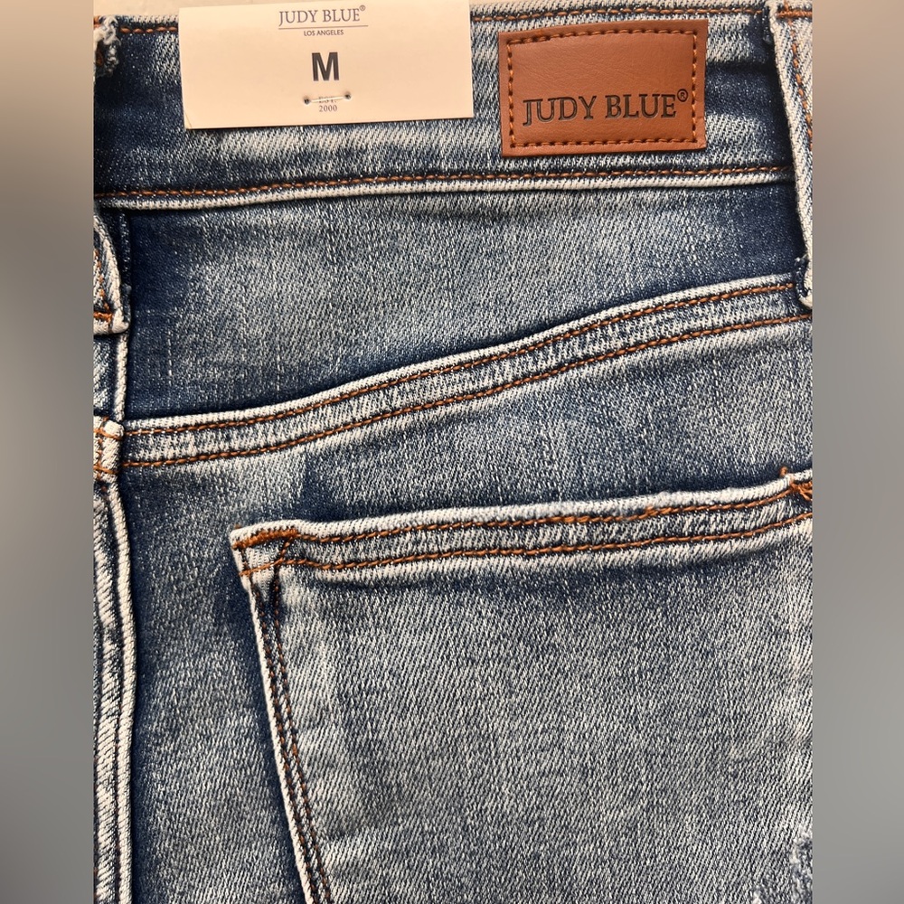 Judy Blue High Waisted Shorts- "Rigid Magic Destroy Cut Off" Woman’s Medium NWT - Picture 13 of 16